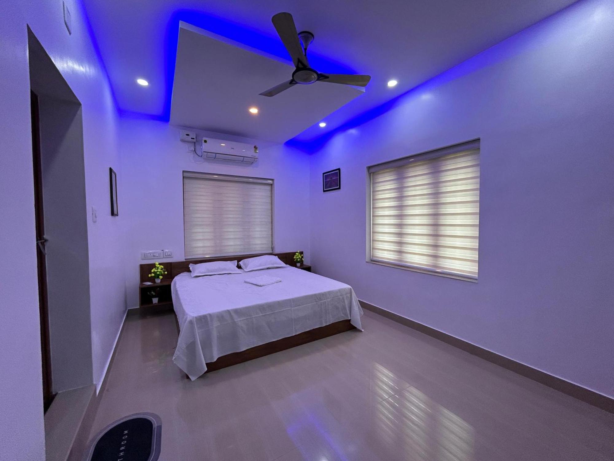 Puzhayoram Homestay Thrissur エクステリア 写真