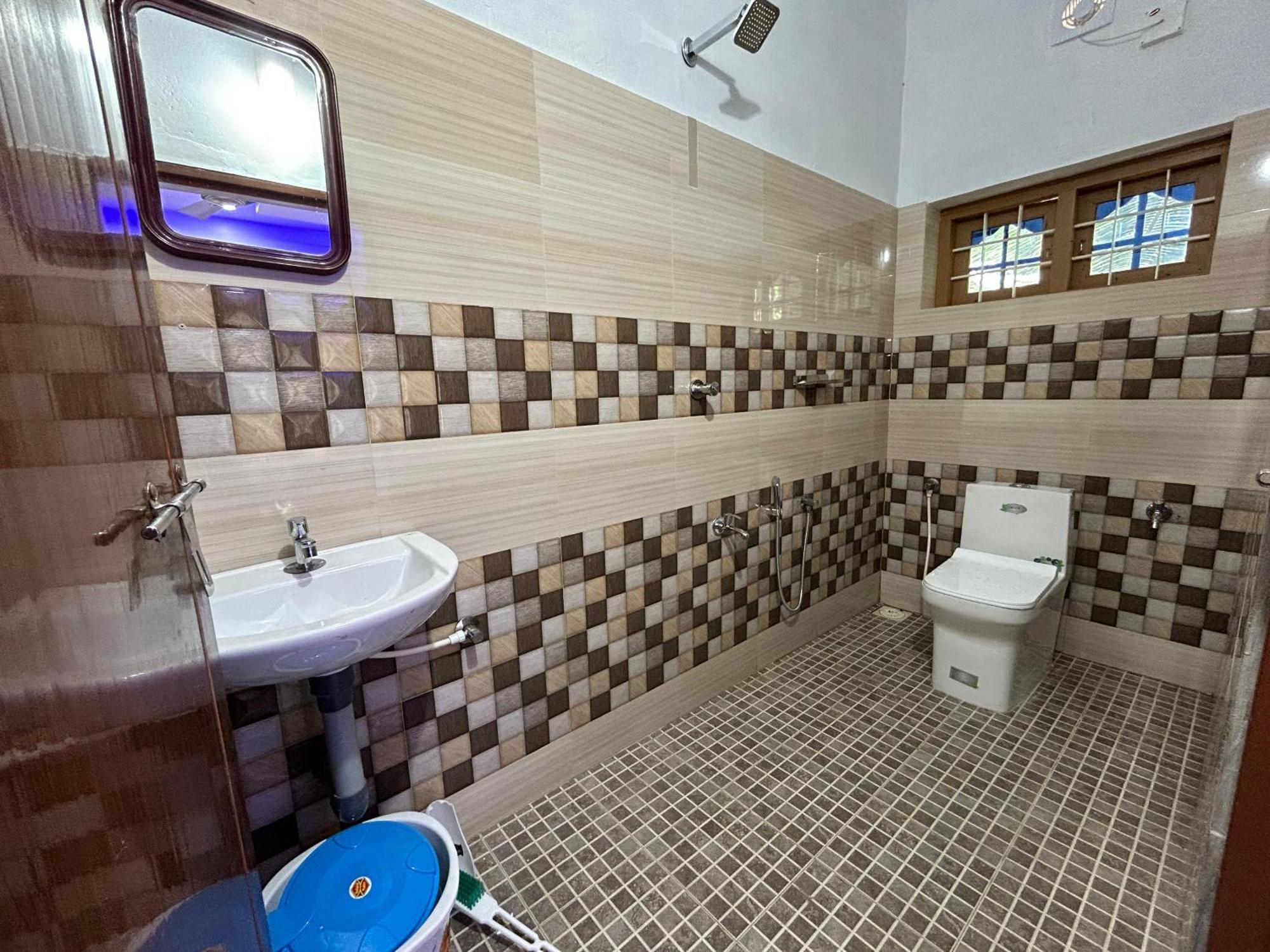 Puzhayoram Homestay Thrissur エクステリア 写真